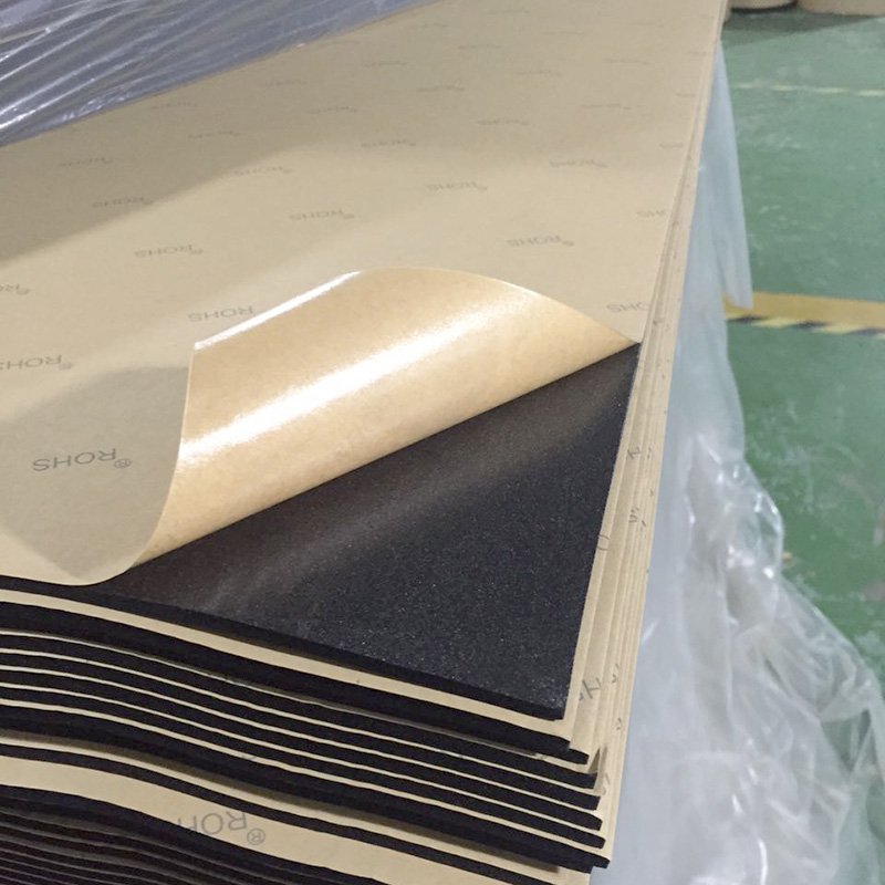 Rubber foam thermal insulation sheet with strong adhesive